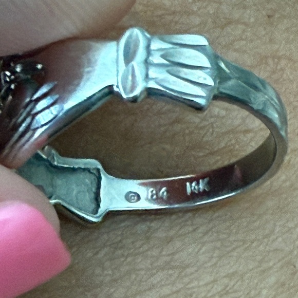 💍 14k White Gold Claddagh Ring – Timeless Irish Heritage Design - Picture 5 of 6